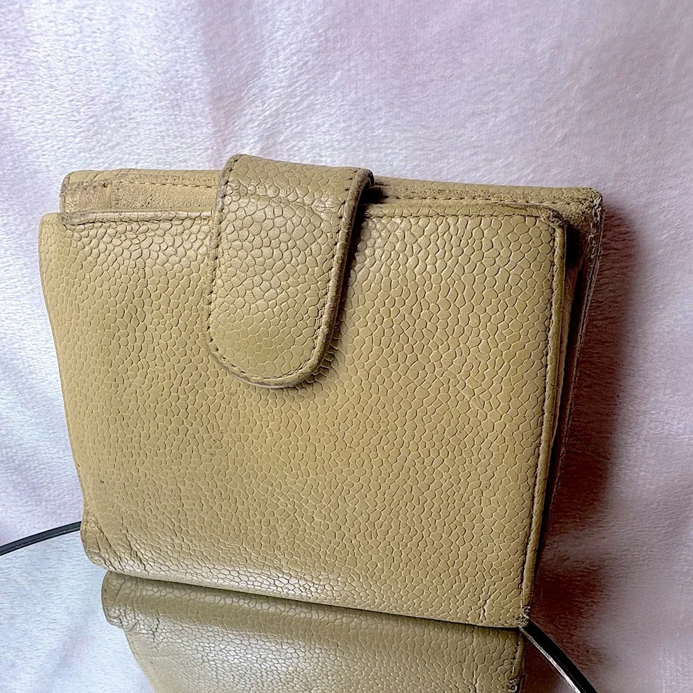 Chanel Bifold Wallet 6-Series Beige Caviar Vintage Authentic W Card Rare 2000s - Picture 3 of 15